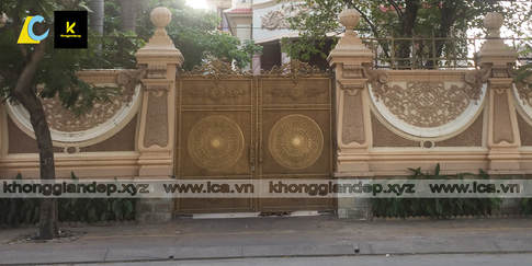 Mẫu cổng nhôm đúc trống đồng tượng trưng cho lịch sử dân tộc mang lại ý nghĩa may mắn và thịnh vượng